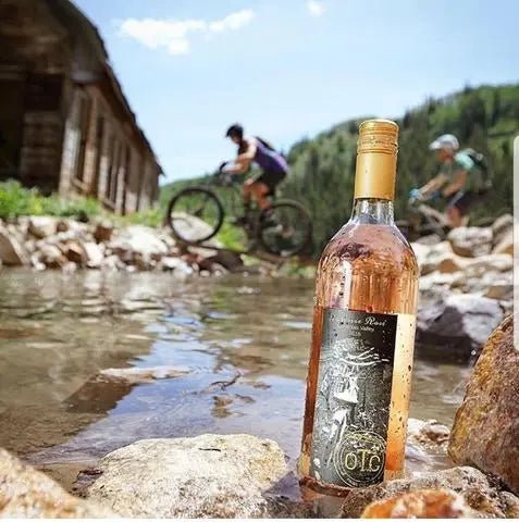 Dominate The Après Ski Tailgate Scene With These 12 Essentials - All About Apres Ski